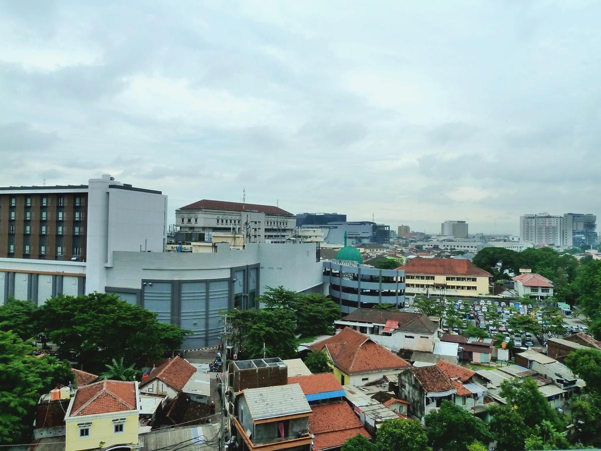 Pinnacle Apartment Pandanaran Semarang Dış mekan fotoğraf