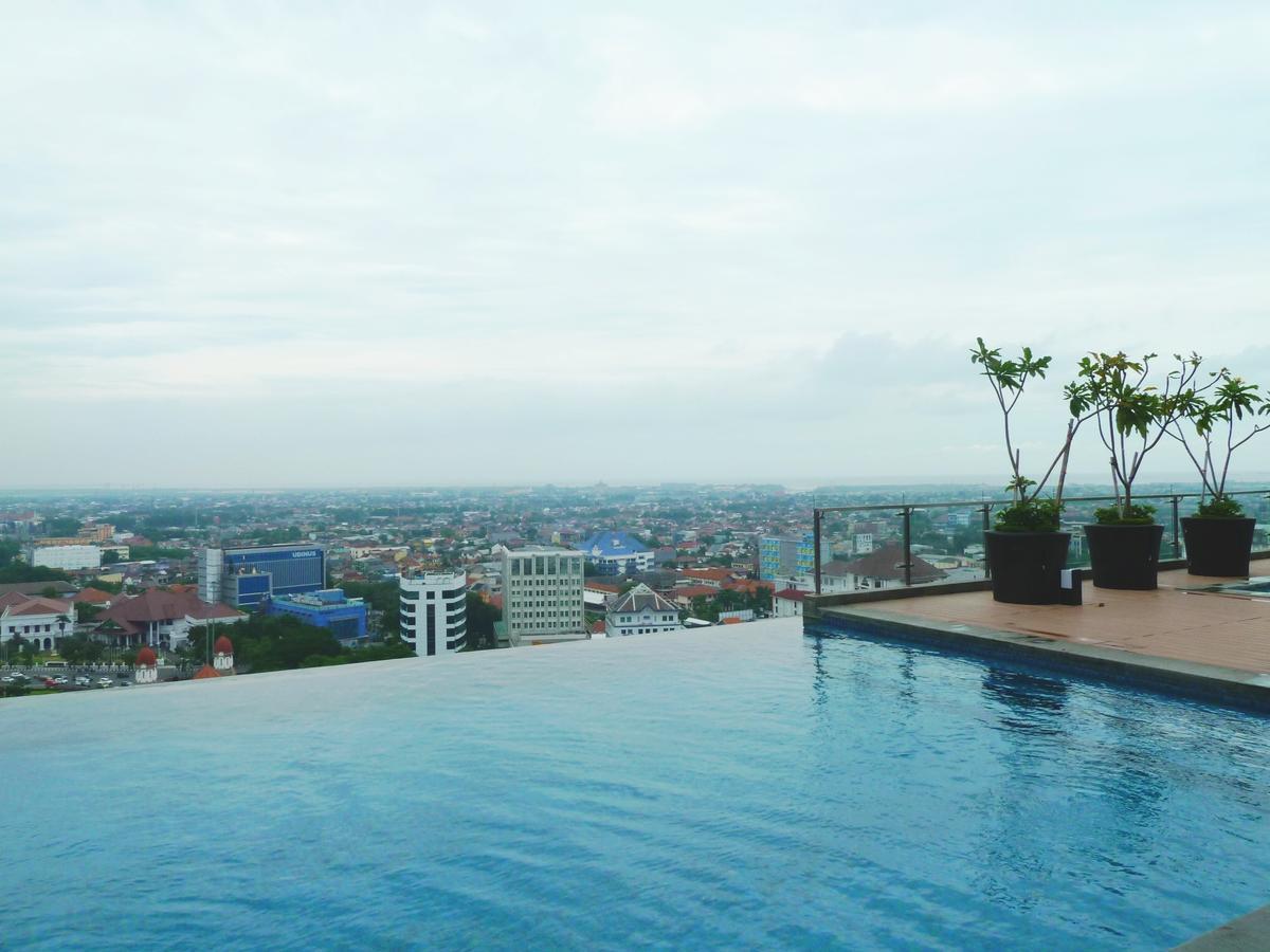 Pinnacle Apartment Pandanaran Semarang Dış mekan fotoğraf