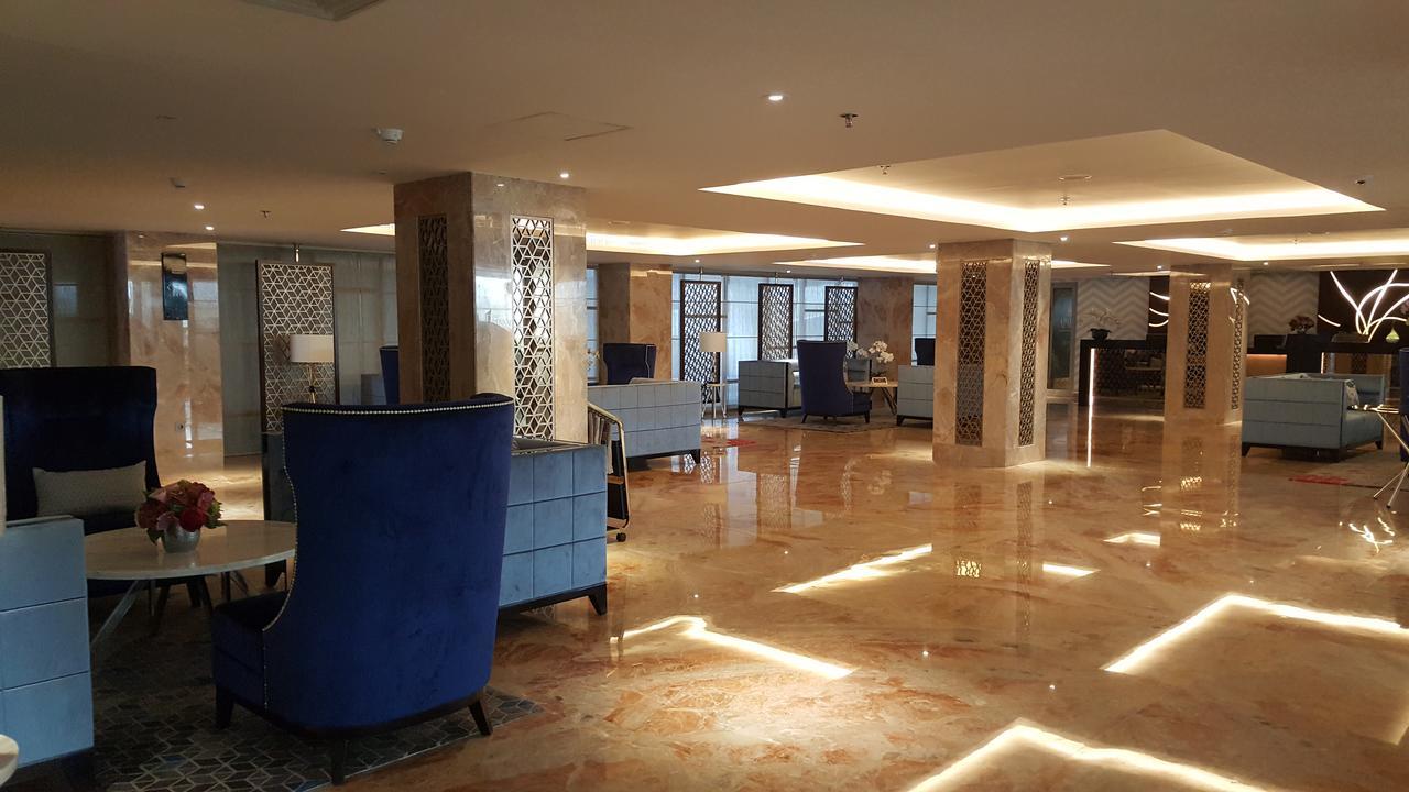 Pinnacle Apartment Pandanaran Semarang Dış mekan fotoğraf