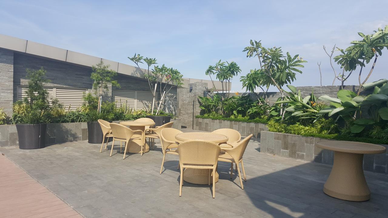 Pinnacle Apartment Pandanaran Semarang Dış mekan fotoğraf