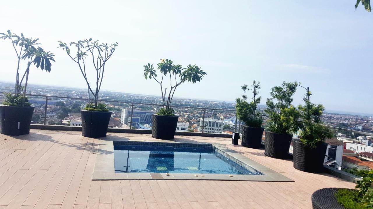 Pinnacle Apartment Pandanaran Semarang Dış mekan fotoğraf